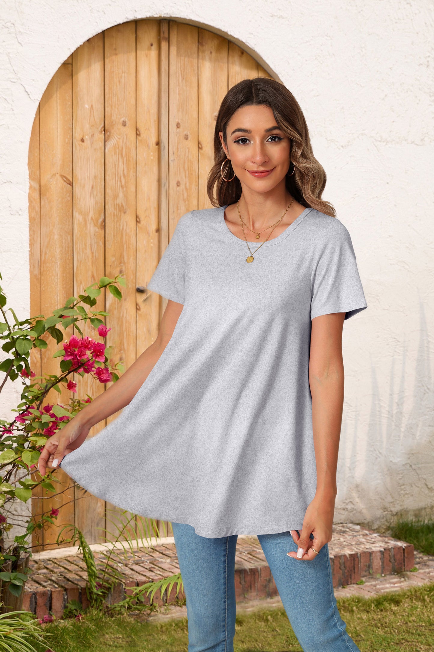 Tunic Tops for Women Plus Size Short Sleeve Crew Neck Swing Flare Loose T-Shirt Blouses to Wear with Leggings